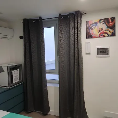 בית הארחה Small Siderno